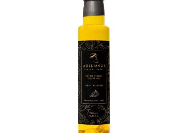 Extra Virgin Olive Oil Seasoned with Garlic